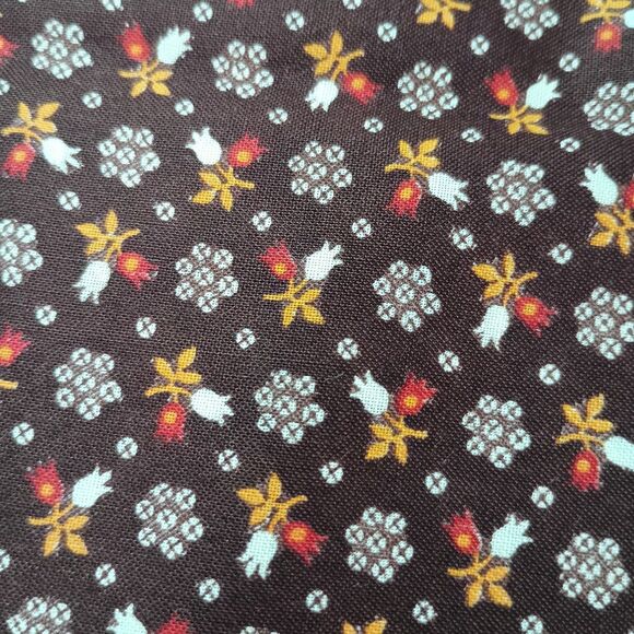 Brown Floral #1476 Cotton Quilting Fabric – 1 Yard x 44” Sewing Material - Picture 3 of 5